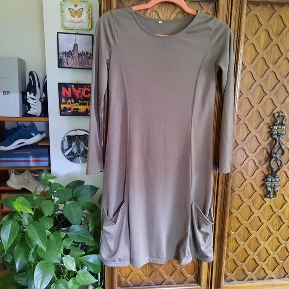 3/$15 Bohemian Lagenlook Tunic Dress with Pockets! - Taupe, Size XS - Picture 3 of 16